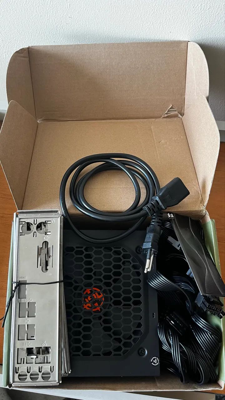 FONTE TGT ENFIELD, 600W, ATX BIVOLT, PRETO, TGT-EFD6-BK01  - Foto 2