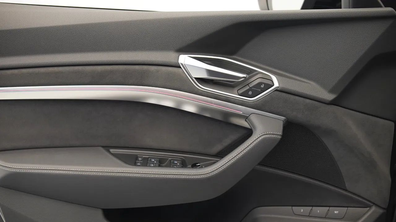 Audi E-Tron Performa. Black Aut. (elétrico) 2022 - Foto 5