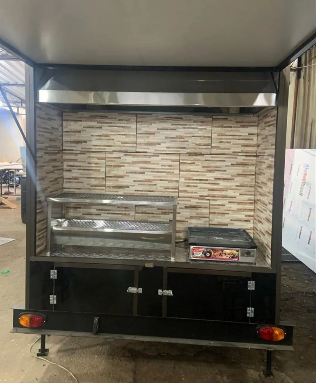 Trailer beer truck com churrasqueira  - Foto 4