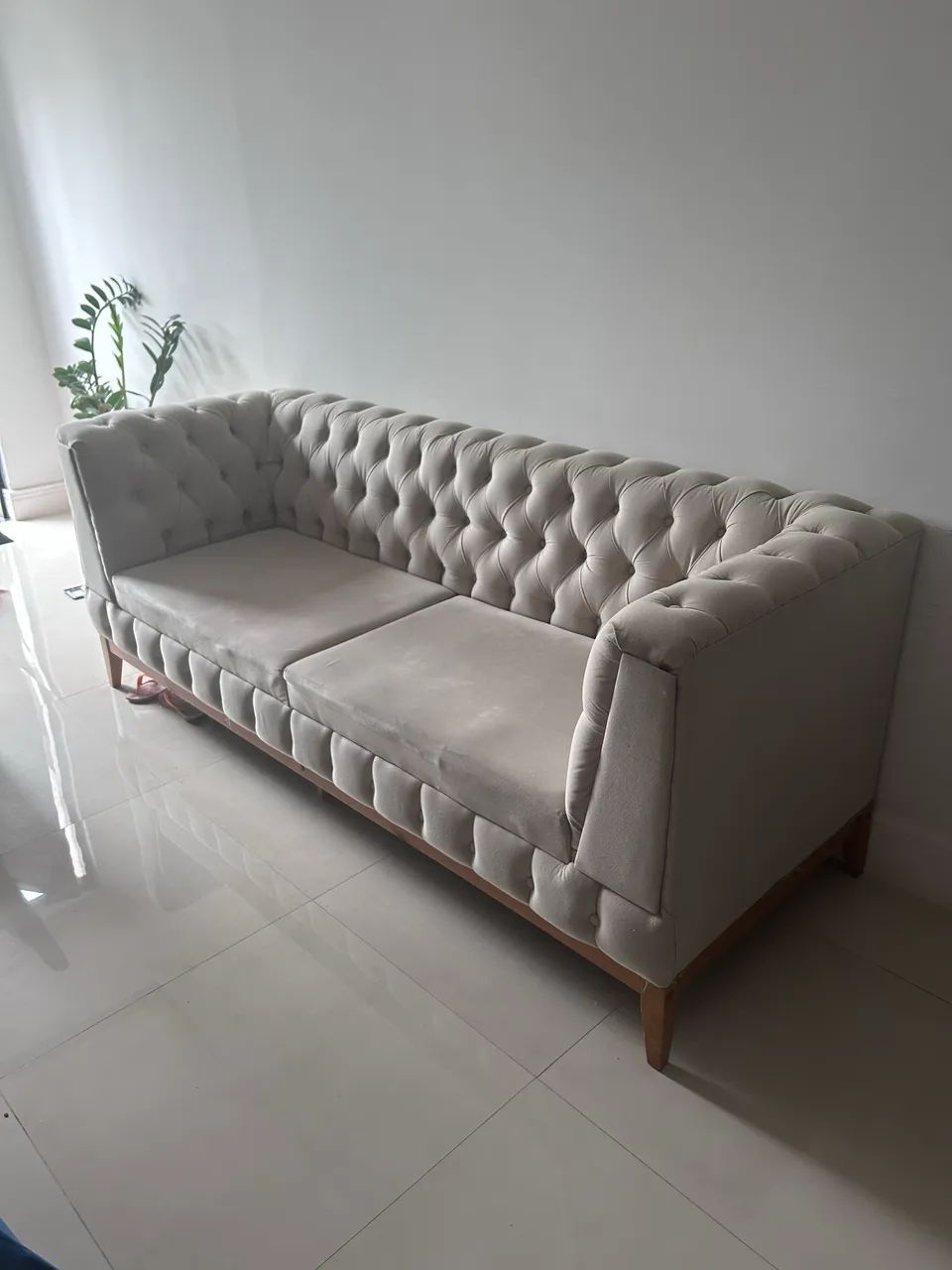 Sofá 4 lugares semi novo 