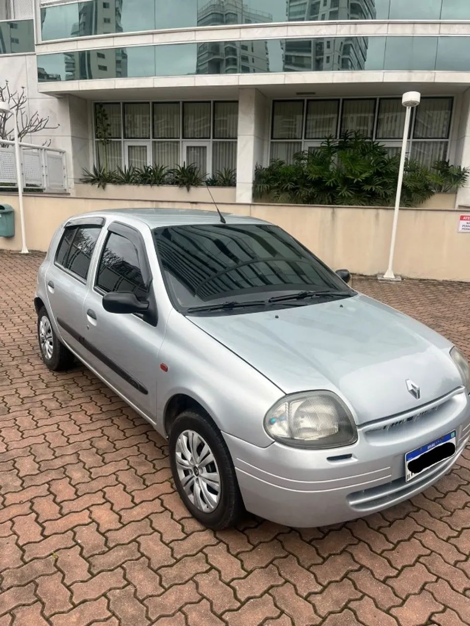 Renault Clio Clio RN/ Expression 1.6 16V 5p 2001