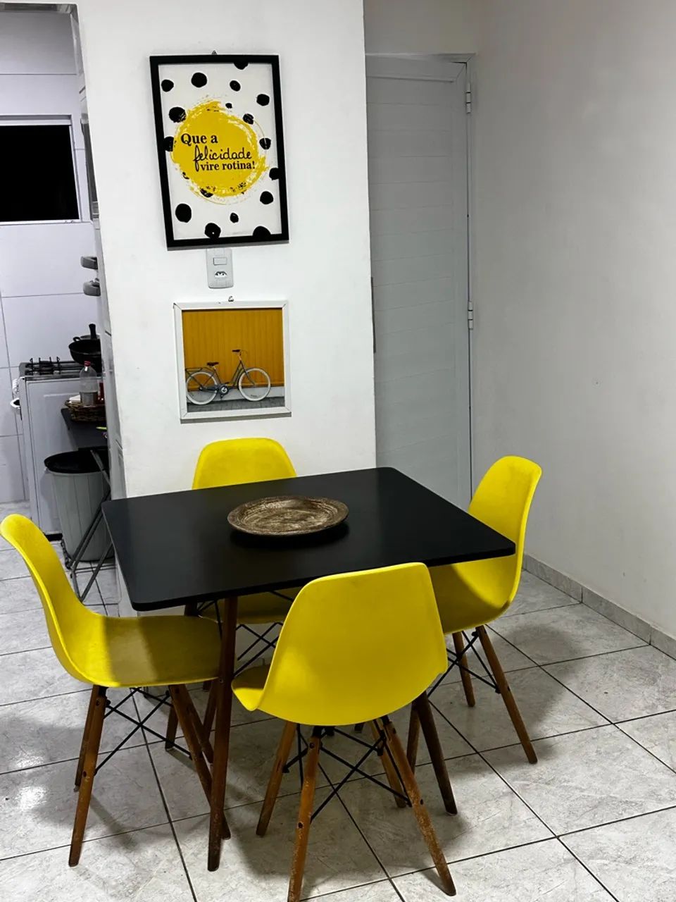 Alugo quarto na jatiuca 