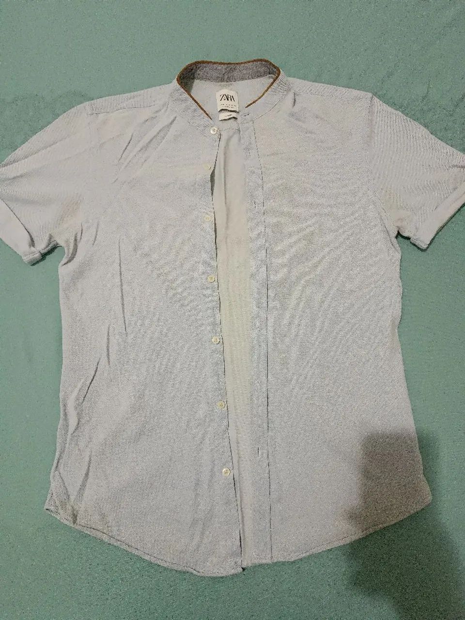Camisa social de manga curta da Zara 