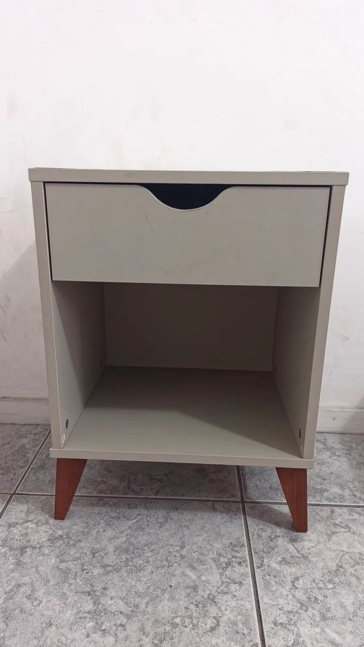 MESA DE CABECEIRA 1 GAVETA COM NICHO LIN 
