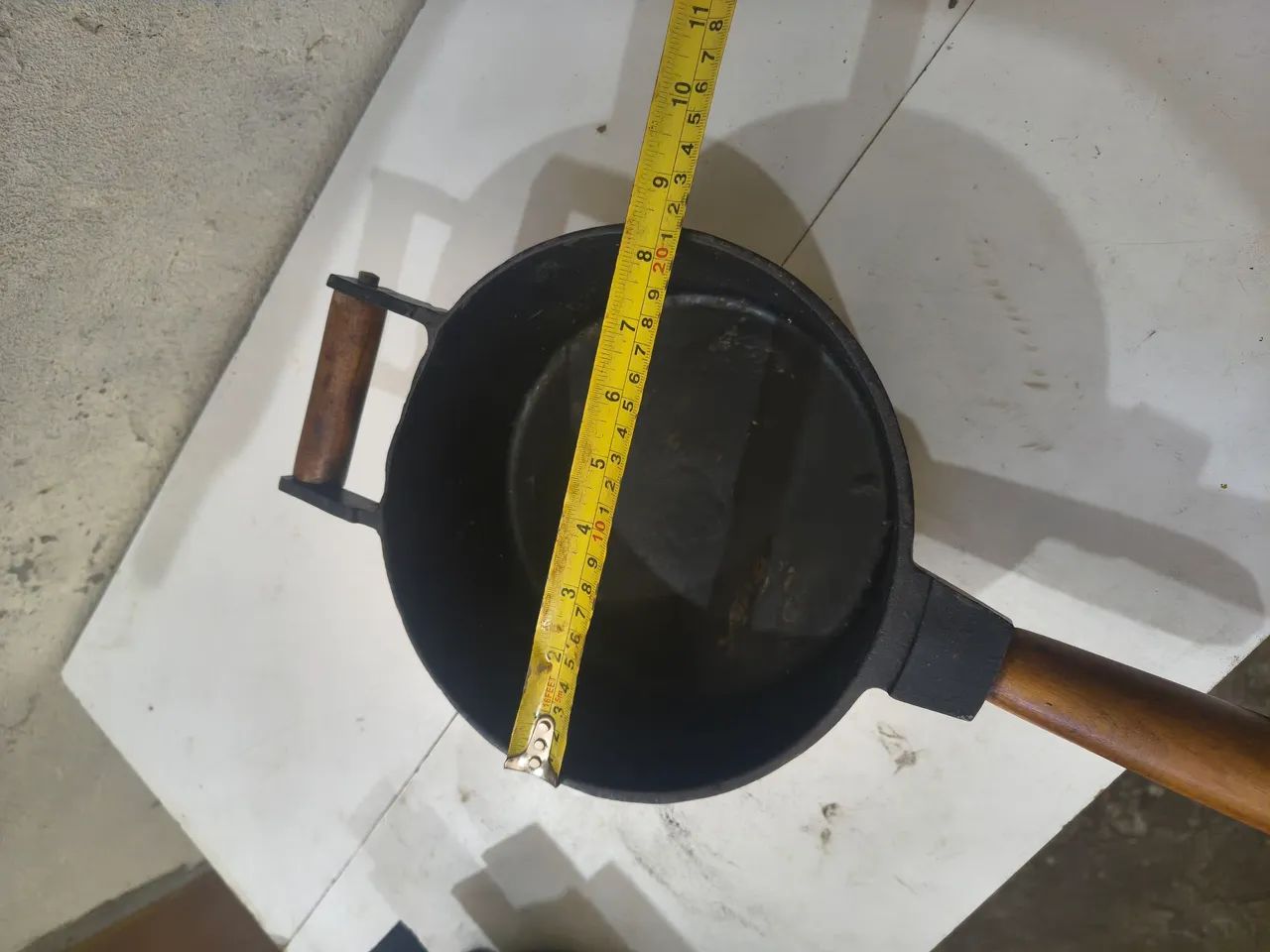 Panela de ferro fundido antiga - Foto 5