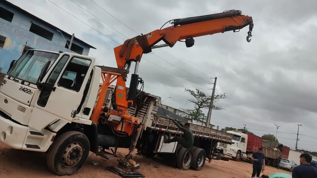 Caminhão Ford Cargo 2422e  - Foto 3