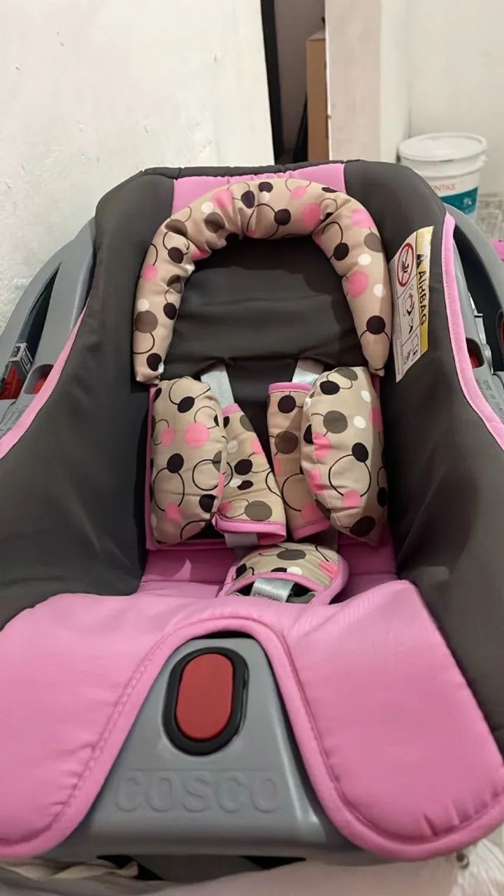 Vendo bebe conforto em ótimo estado nele vem duas capa