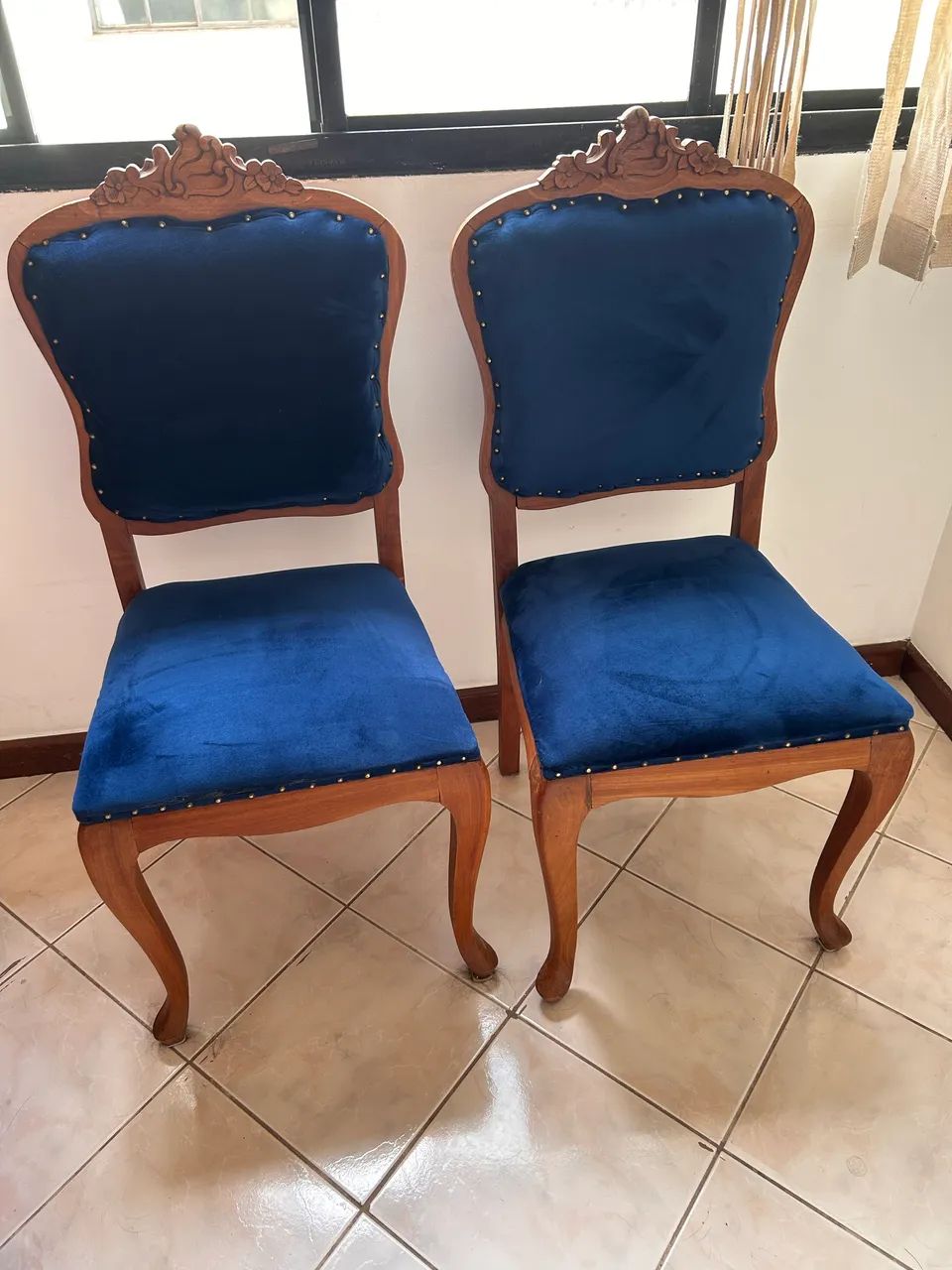 Par de Cadeiras de madeira antiga Luiz XV