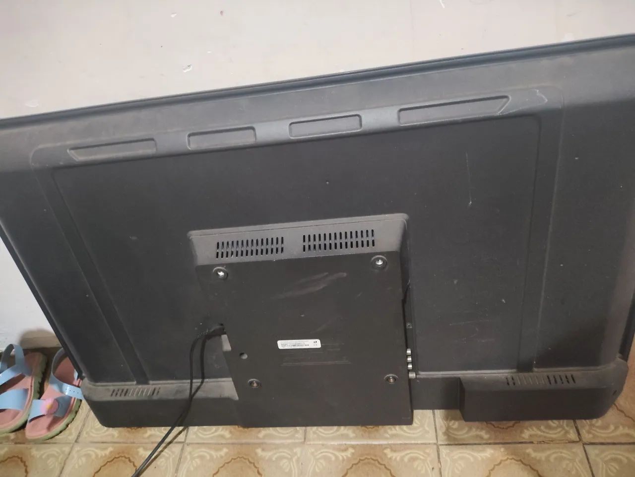 Vendo tv 39 com defeito  - Foto 2