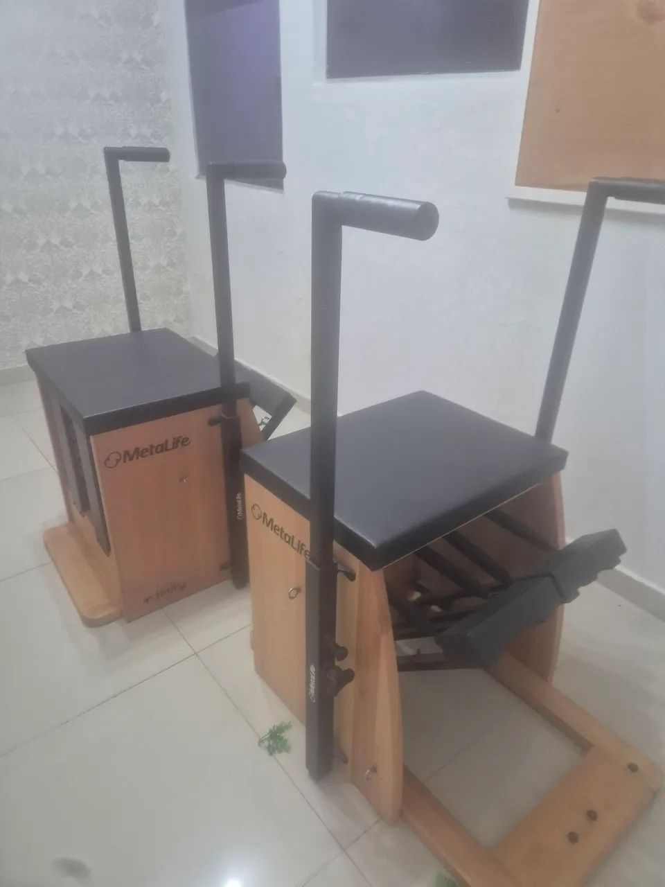 Vendo 1 barrel e 2 chair com pouquissimo uso