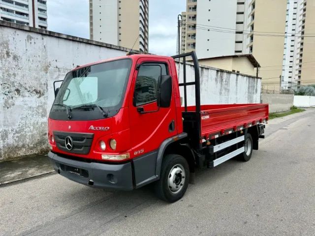 Mercedes Benz Accelo 815 2017