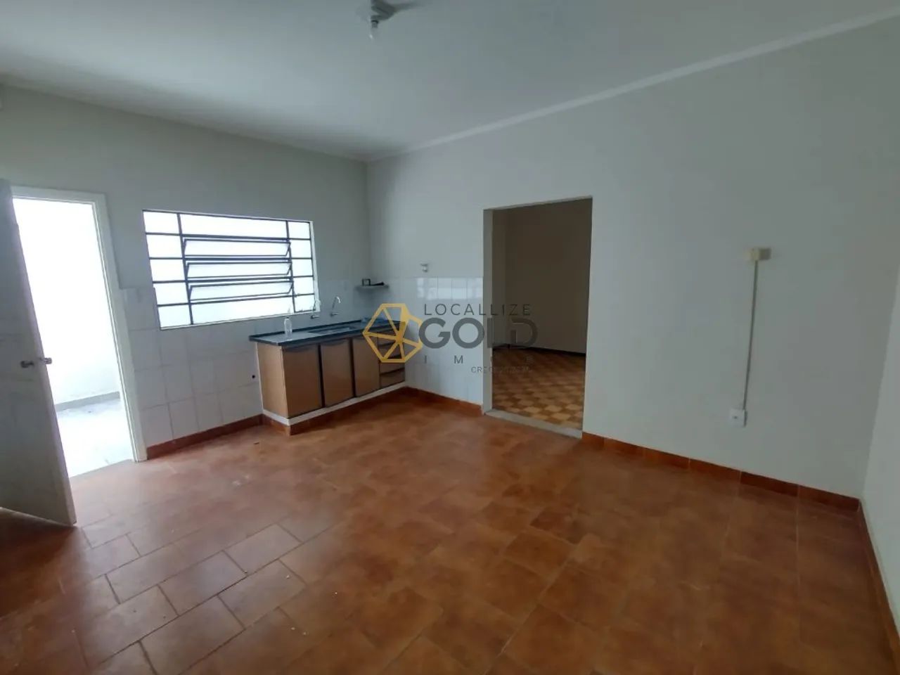 Casa com 2 Quartos, sendo 2 Suítes, Área de serviço no Centro. - Foto 3