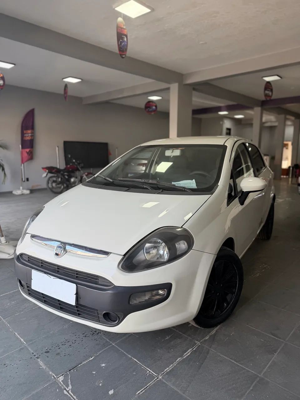Fiat Punto ESSENCE 1.6 DUALOGIC FLEX 2016