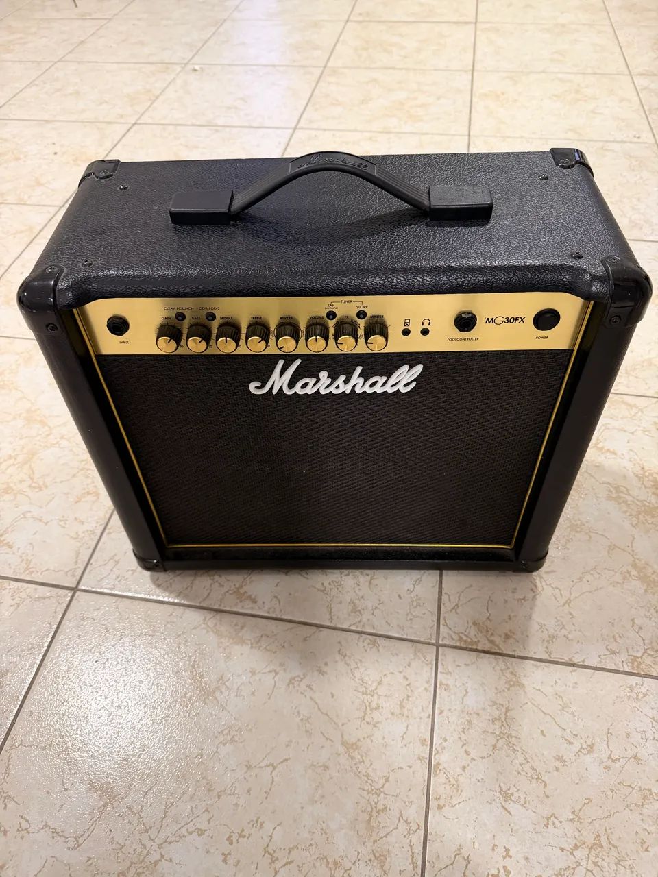Amplificador Marshall MG30CFX