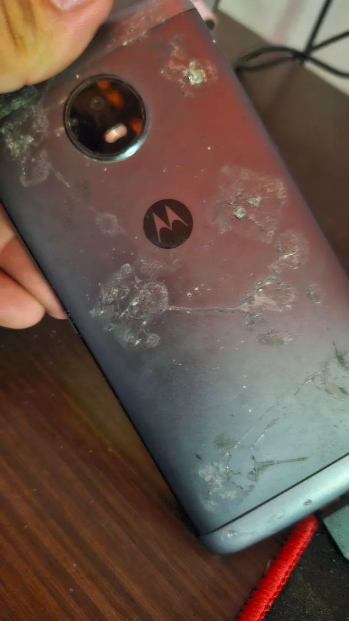 Moto E4 valor 150.00 - Foto 4