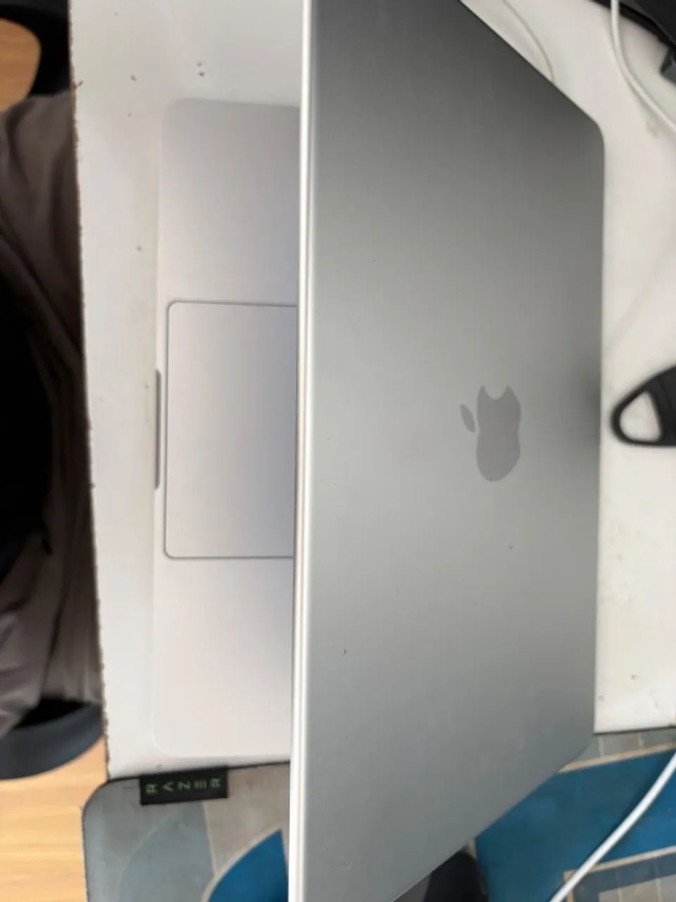 Apple Macbook Neo - 256GB Silver + Apple Magic Mouse Preto