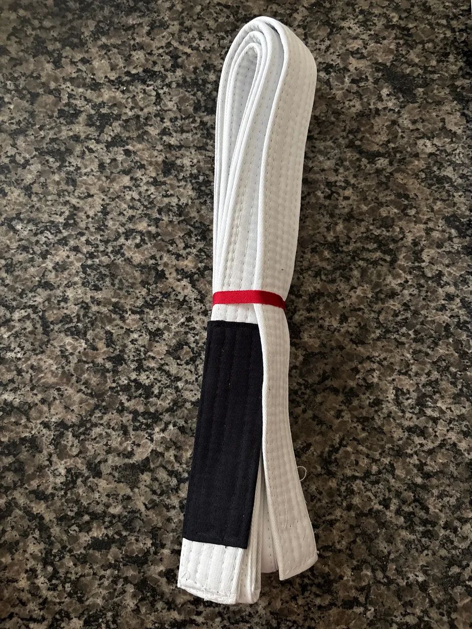 Faixa Branca de Jiu Jitsu Nova 