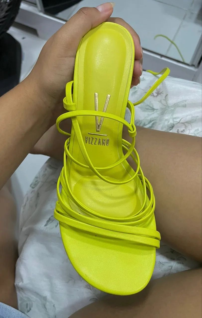 Sandália verde vizzano