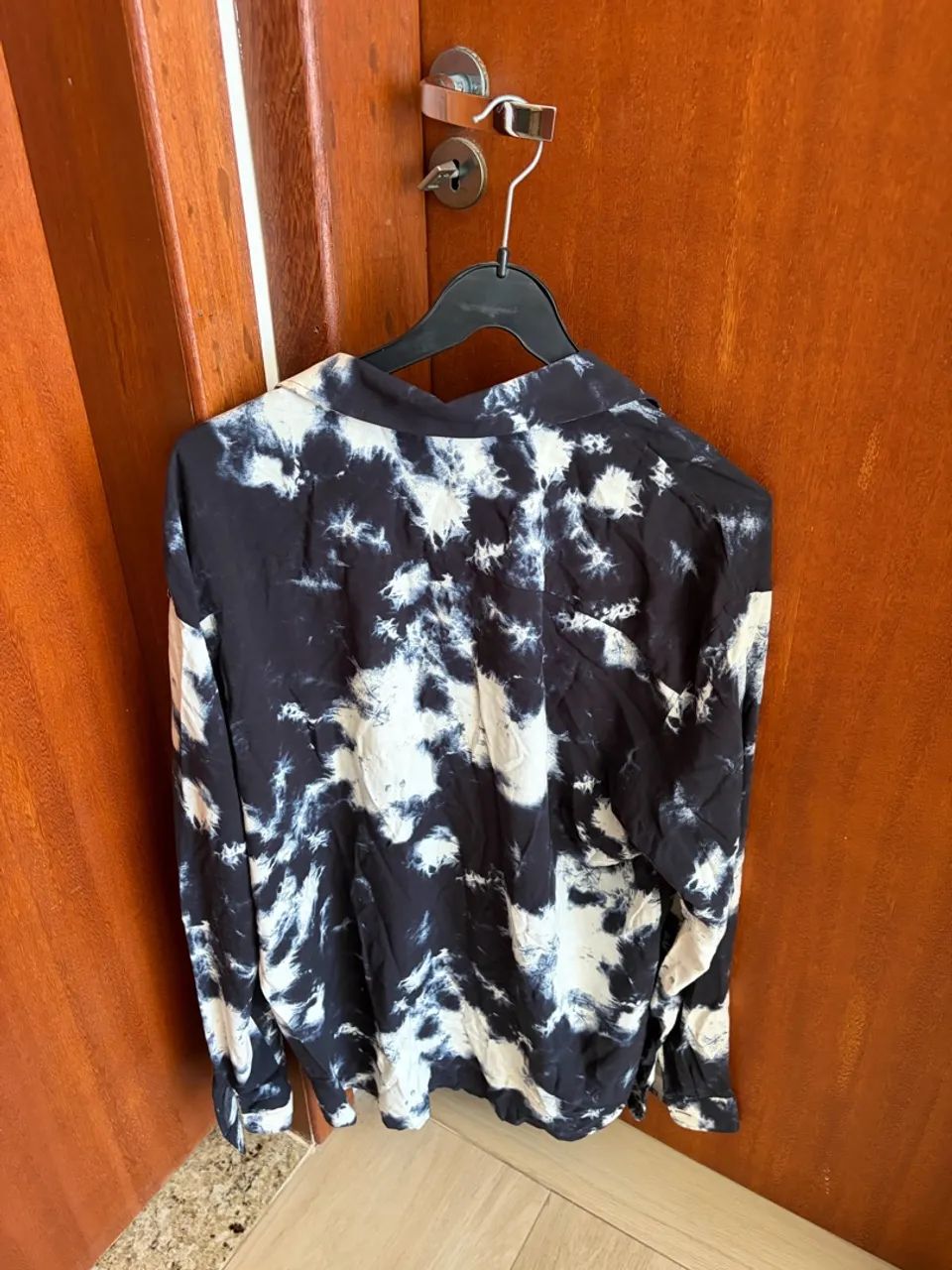 Duas Camisas ZARA e pullbear - Foto 4