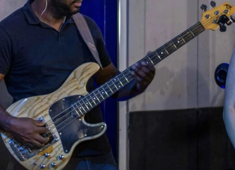 Contrabaixo Ibanez ATK200 - Foto 4