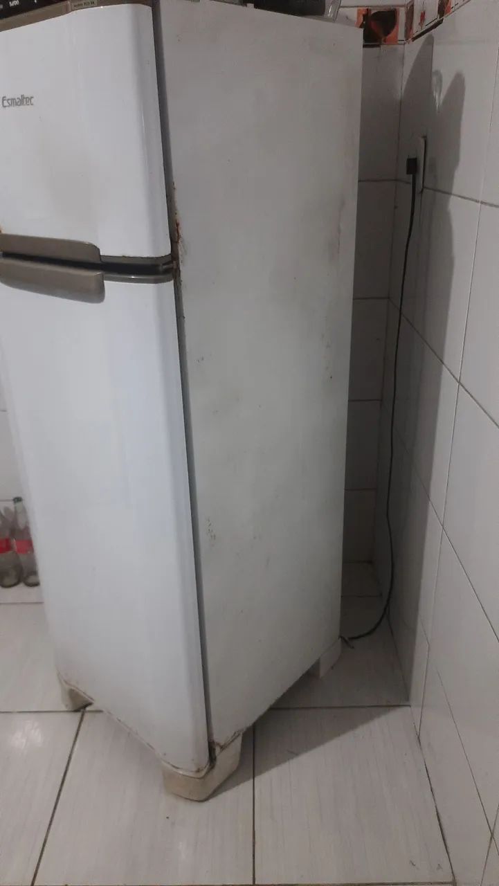 Vende-se geladeira 