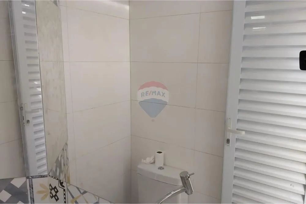 Casa de condomínio para alugar com 220m², 4 quartos sendo 3 suites e 2 vagas e Piscina - Foto 4