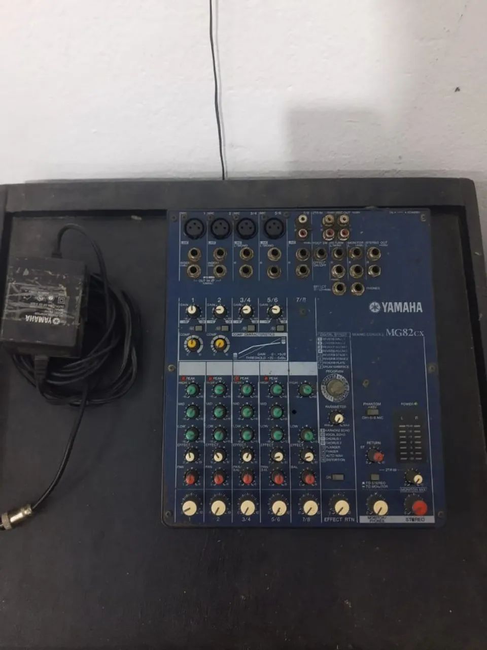 Mesa de som Yamaha mg82cx 