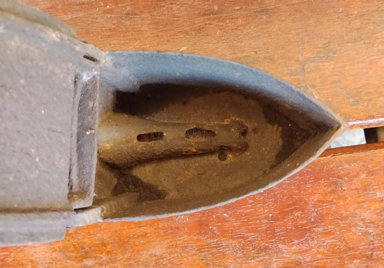 Antiguidade antigo ferro fundido ferro de passar a brasa ferro braseiro decoração cenário  - Foto 6