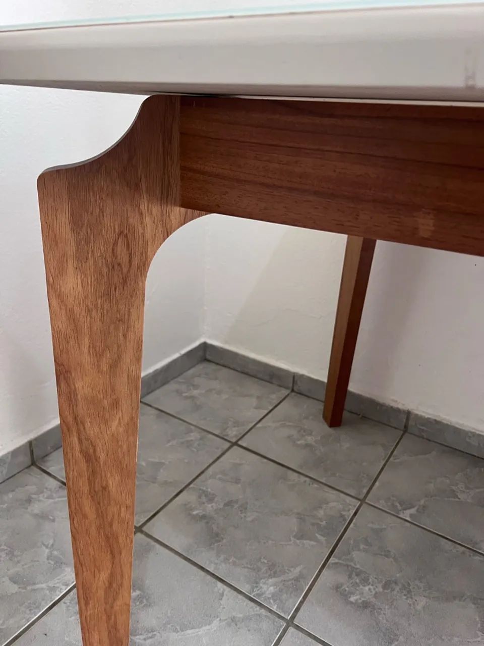 Mesa em Madeira e tampo vidro  - Foto 5