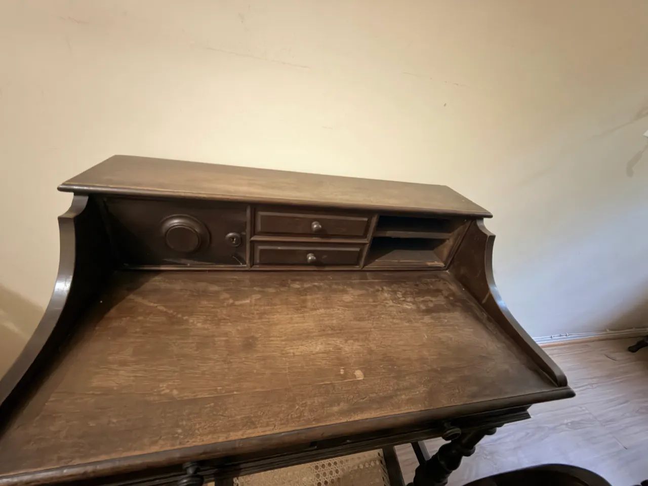 Escrivaninha com cadeira vintage - Foto 2