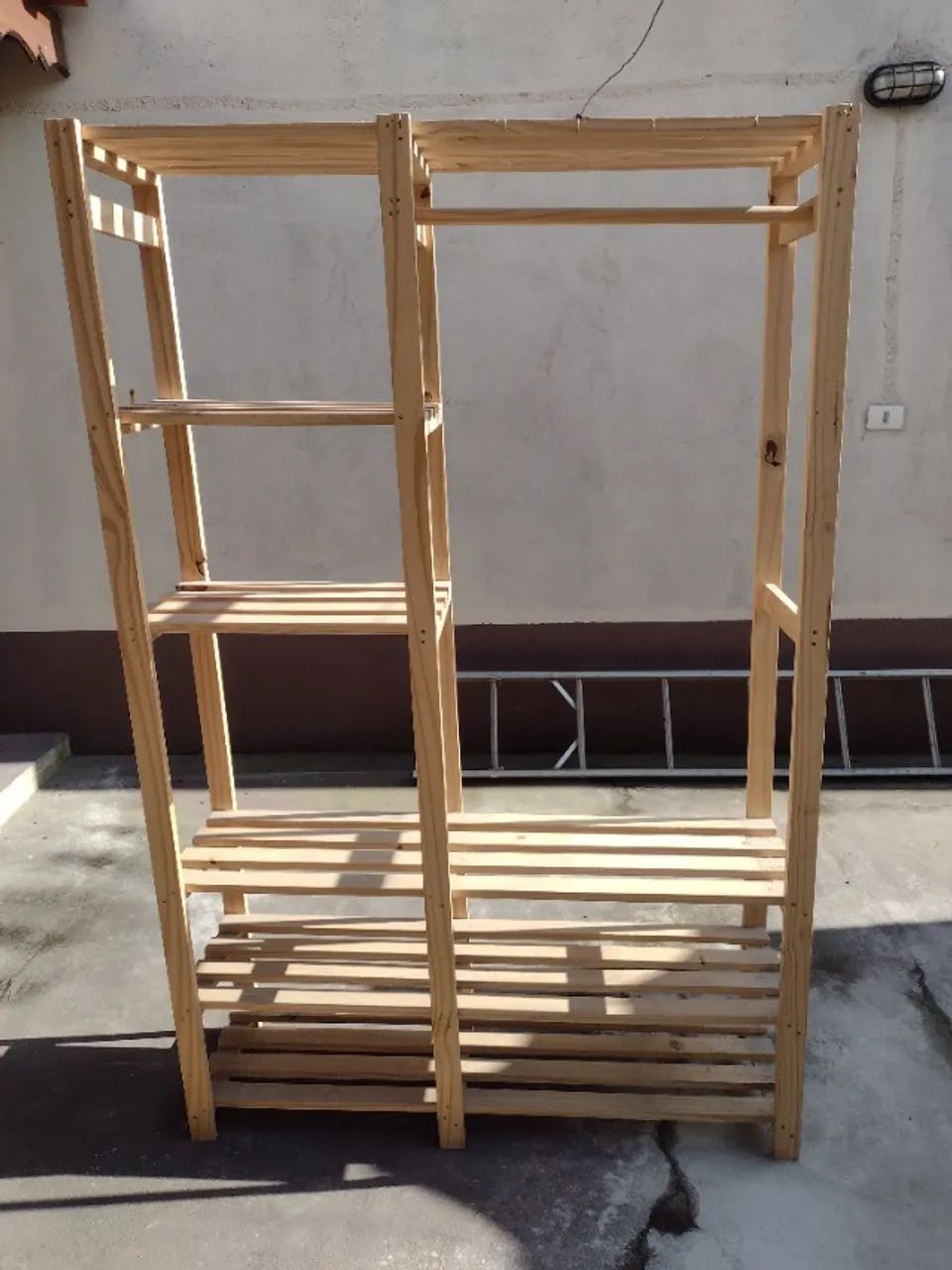 Arara Cabideiro Dupla Closet em Pinus - Usada - Foto 2