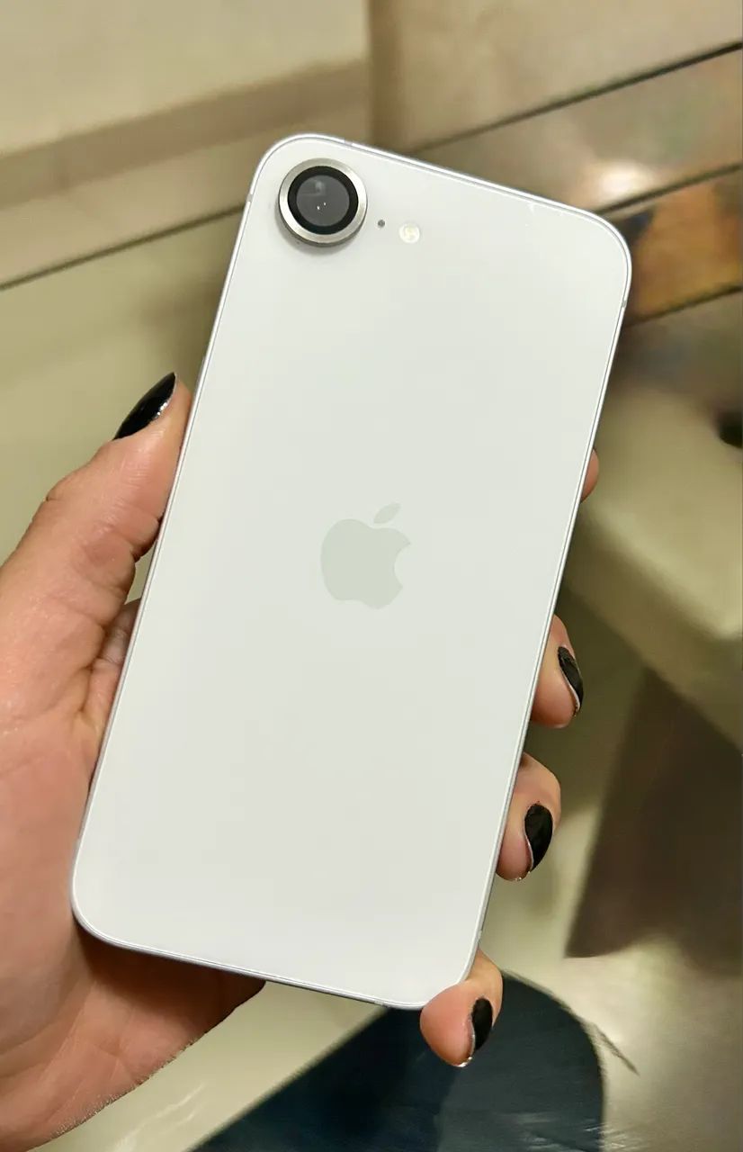 iPhone 16E perfeito estado  - Foto 3