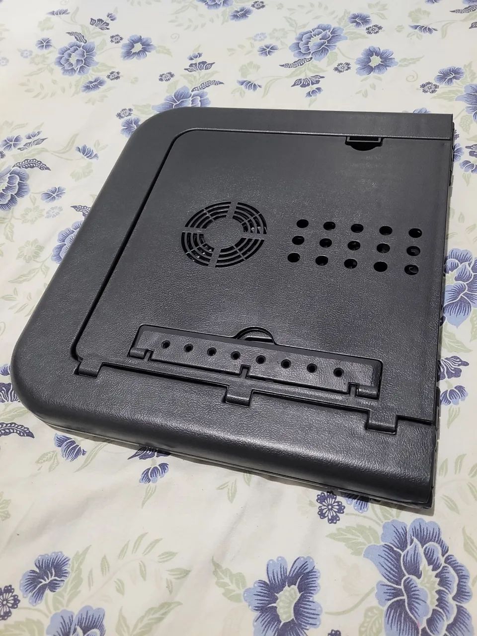 Mesa para Notebook Marca: Tomate - Modelo: MTN888 - Foto 4