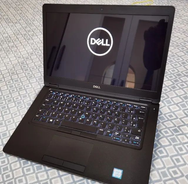 Notebook Dell Core i5 6300u 3.0Ghz - 8Gb DDR4 - 256Gb Ssd Nvme - Teclado Retro Iluminado