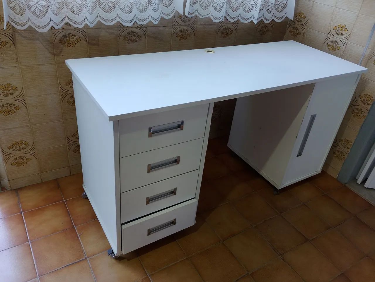 Mesa de estudos MDF branco  - Foto 2