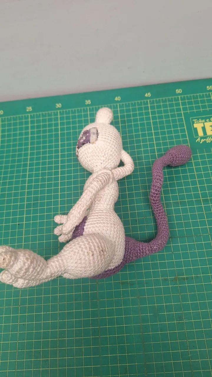Boneco mewtwo crochê - Foto 4