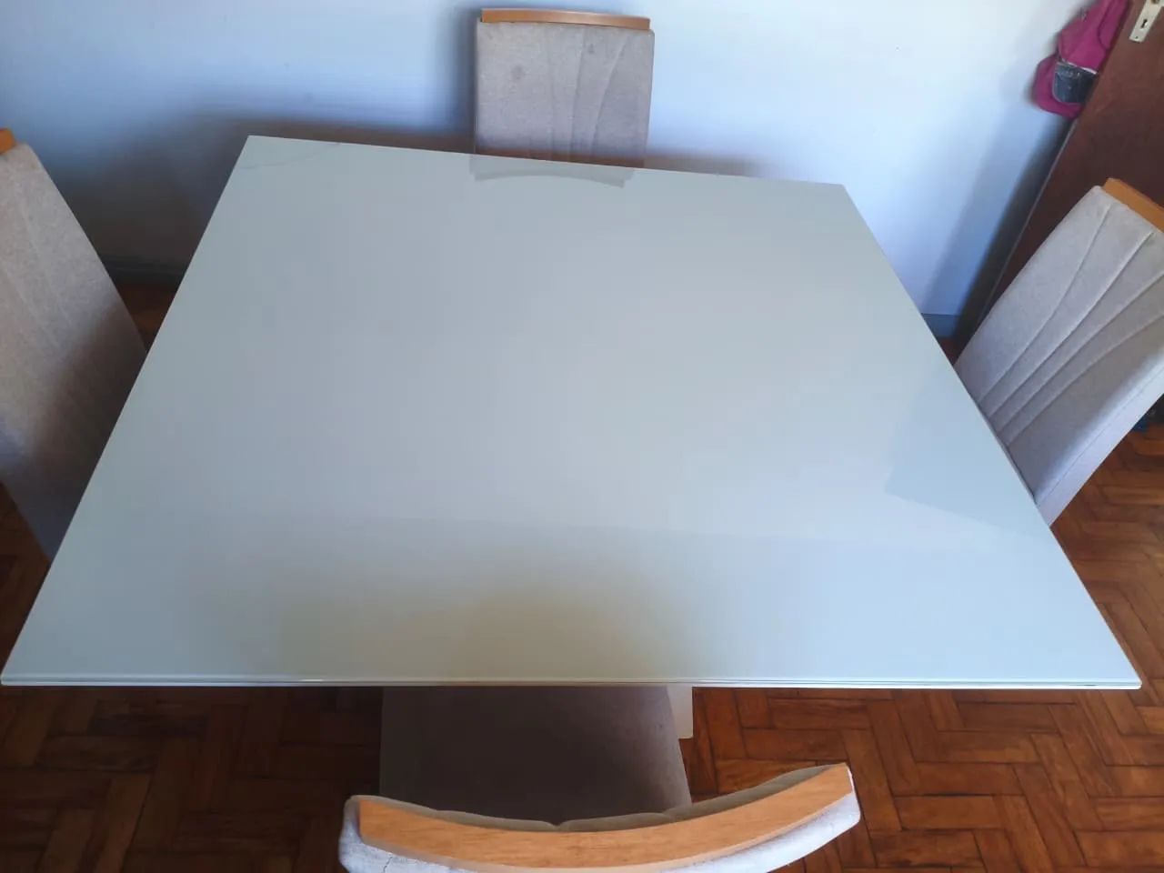 Mesa de jantar 06 cadeiras