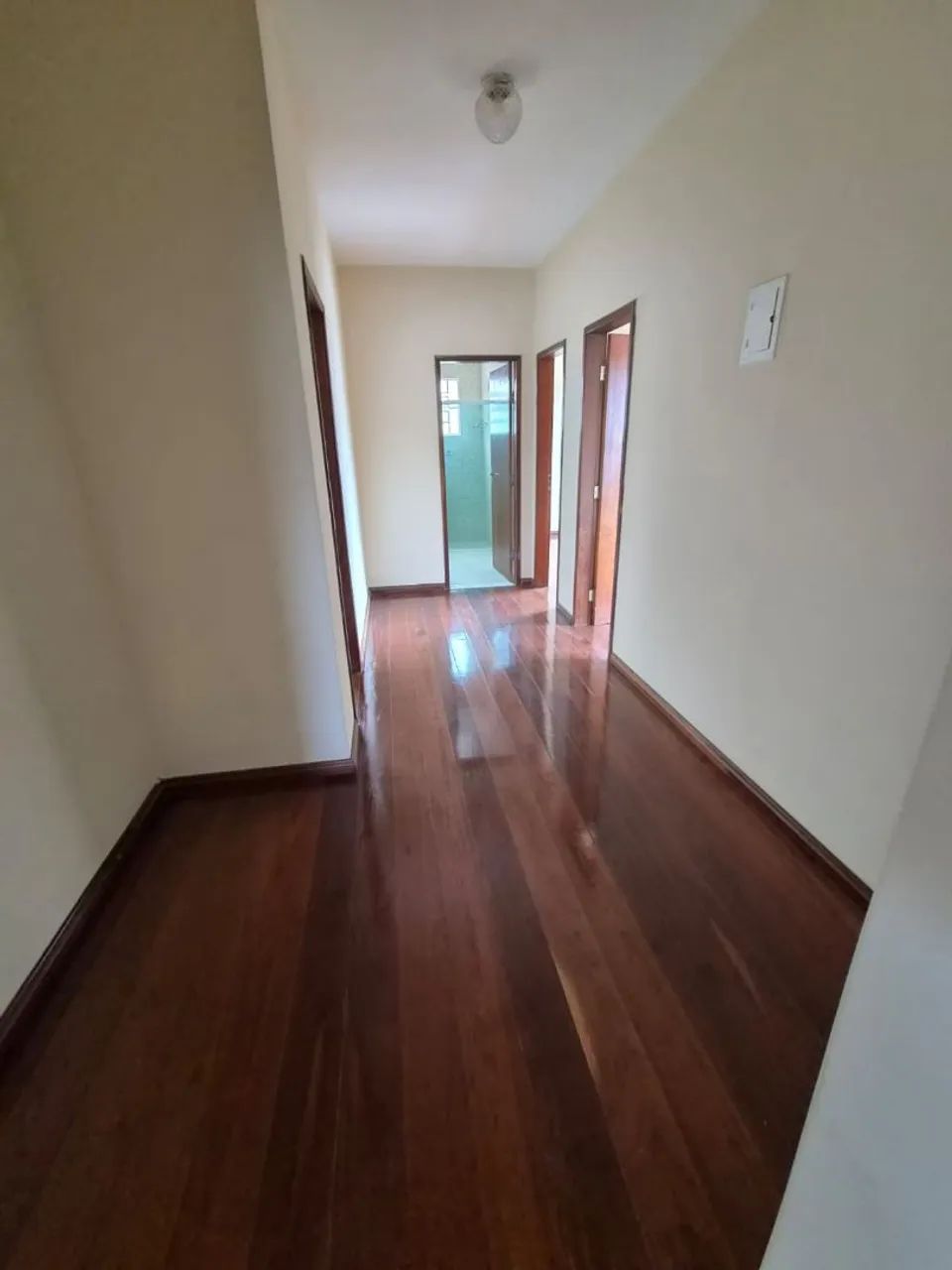 Excelente casa em bairro próximo a área central da cidade - Foto 3