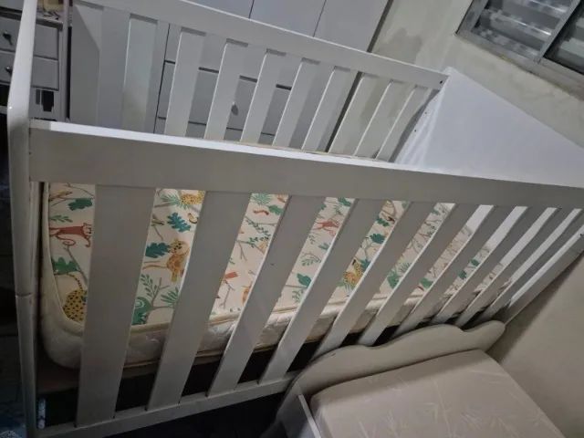 Berço Grande Branco com colchão incluso - Foto 2