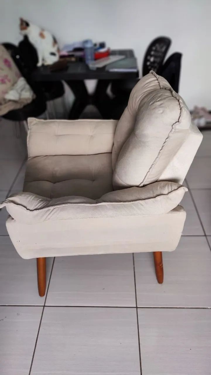 Poltrona decorativa bege + puff  - Foto 2