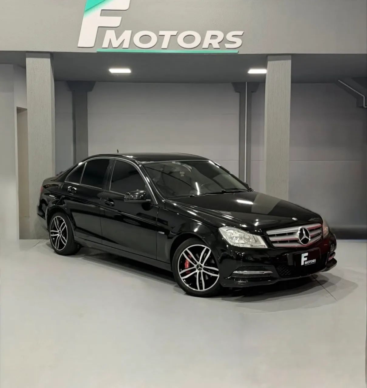 Mercedes-Benz C-180 CGI Classic 1.8 16V 156cv Aut. 2012