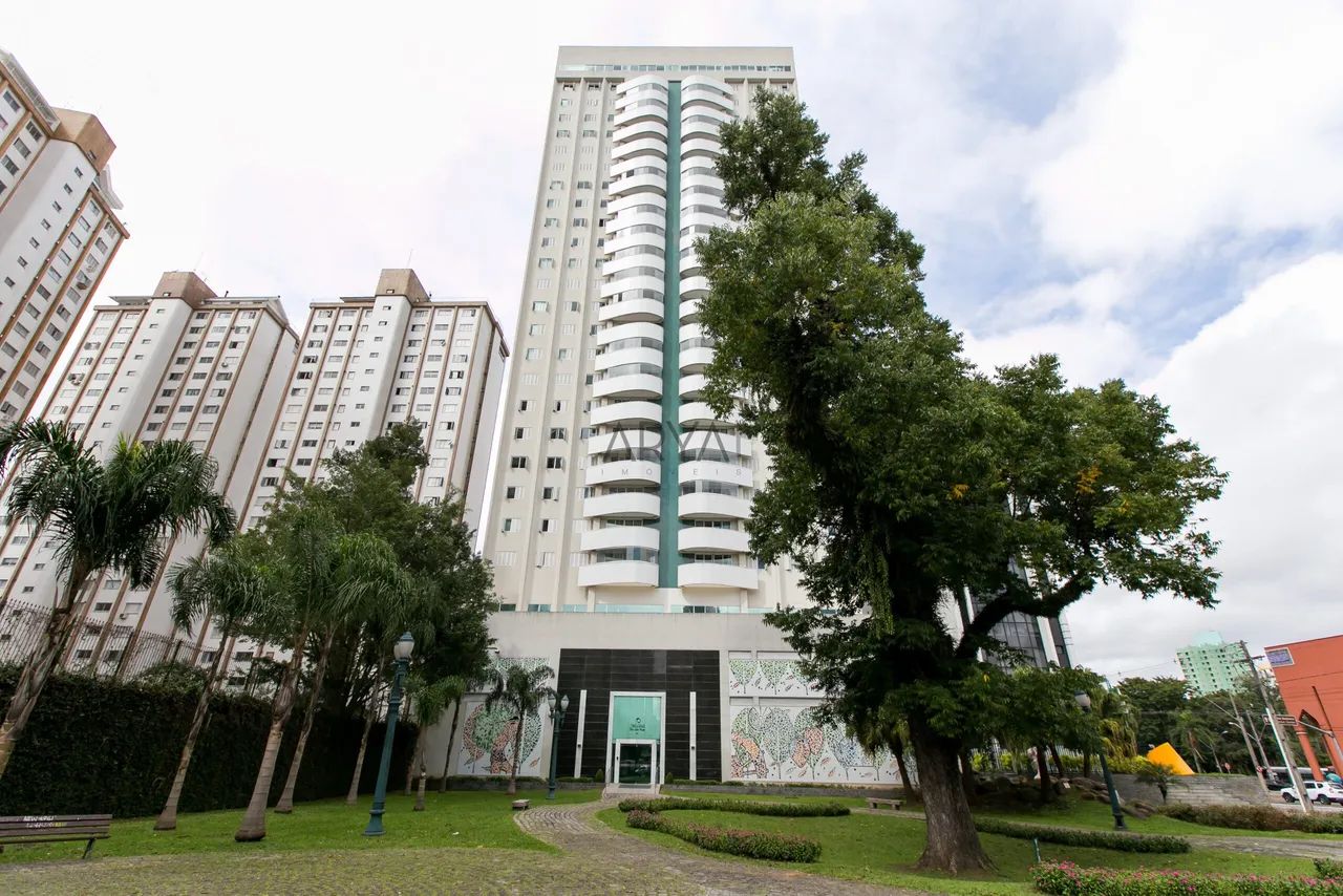 Apartamento no Centro Cívico - ARYA 1