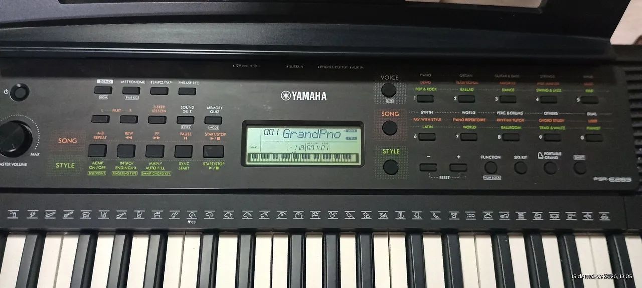 Teclado Yamaha PSR- E283