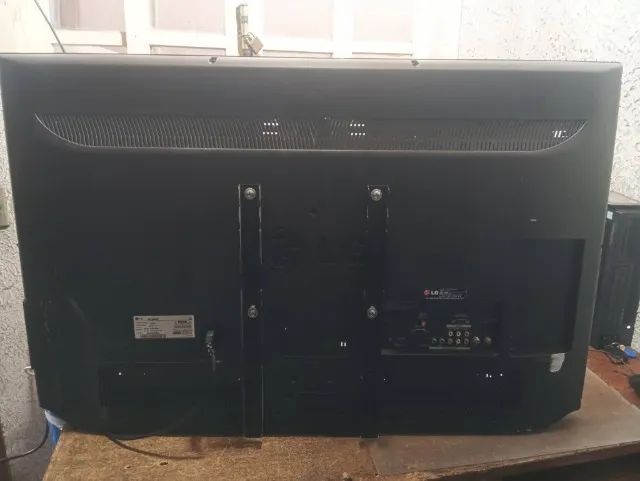 Vendo - tv LG 42 polegadas modelo LG-42D460 com HDMI e conversor digital sem controle para - Foto 5