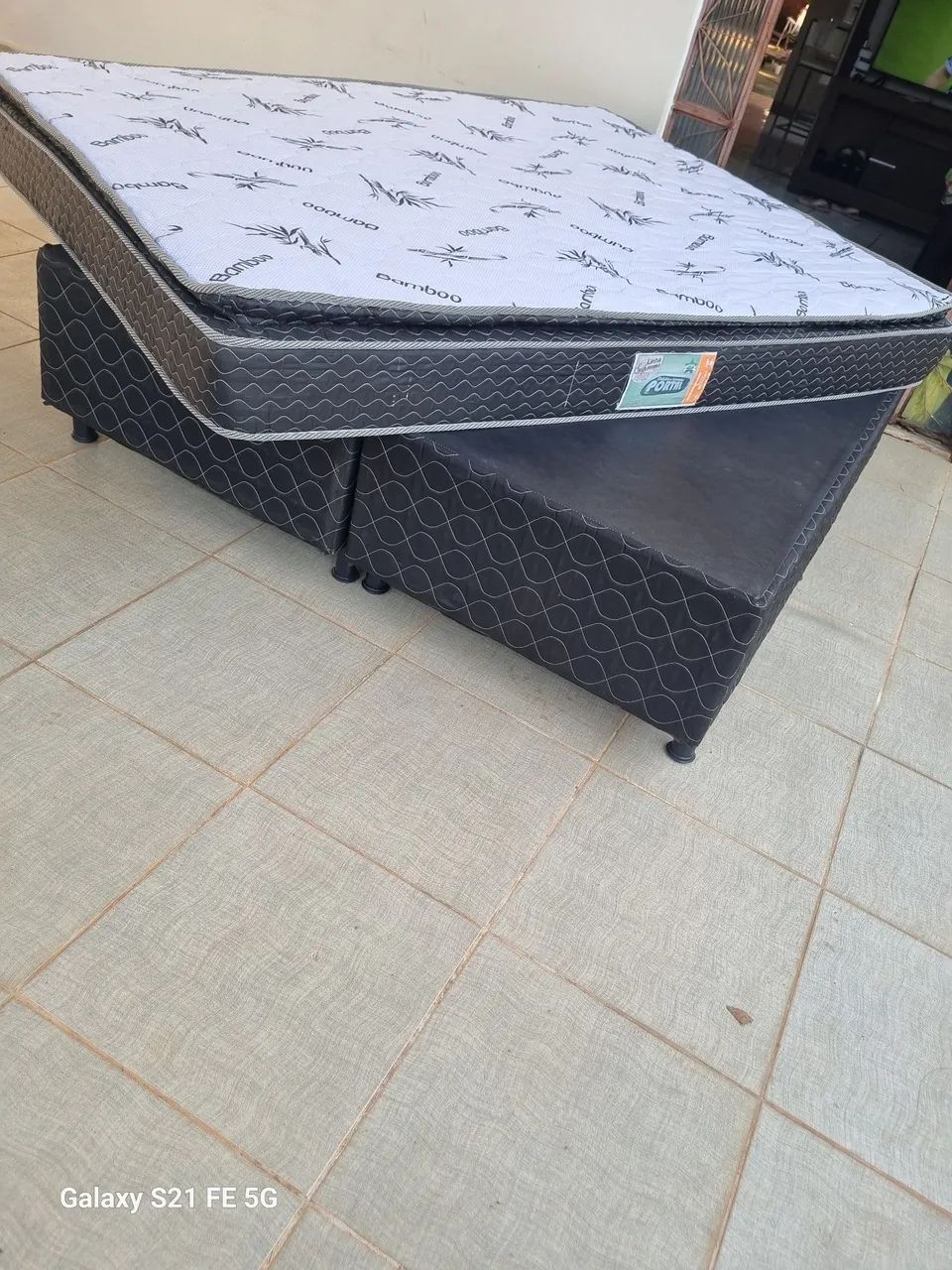 Cama Box Queen colchão molas enssacadas bem conservada Entrego  - Foto 4