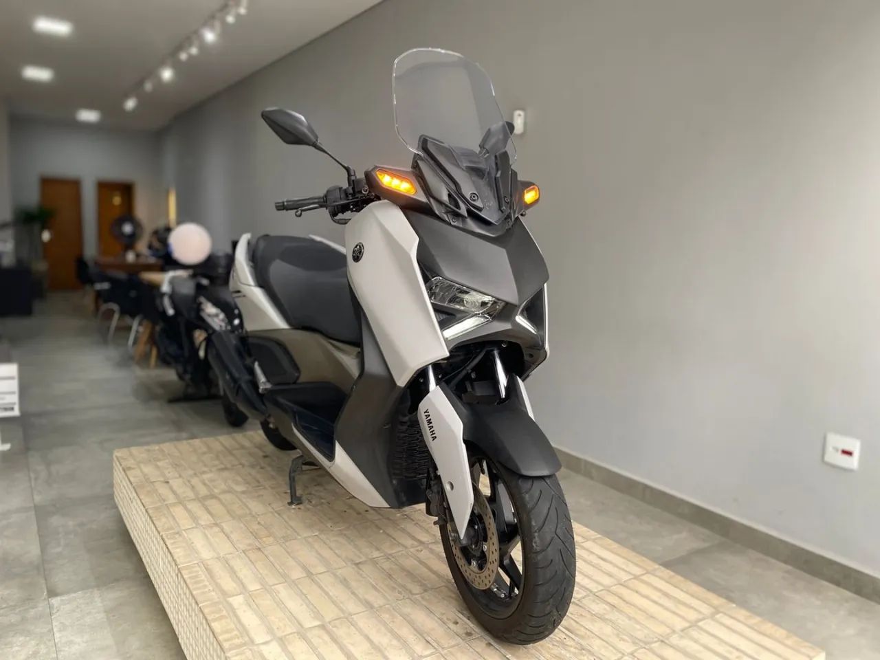 Yamaha Xmax 250 connected abs 2025 - Foto 2
