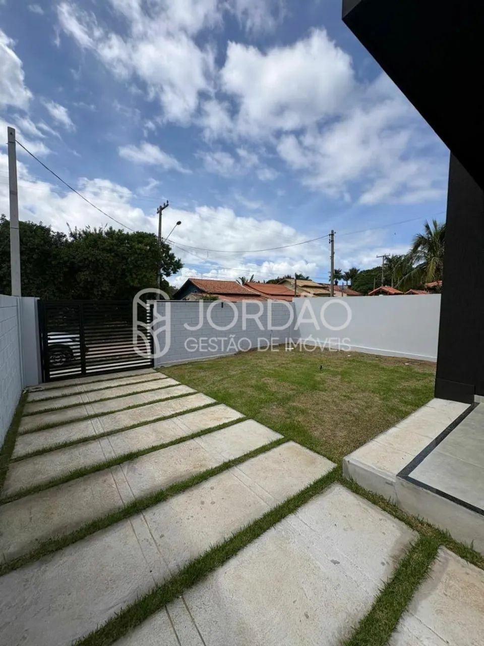 CASA, 2 DORMÍTÓRIOS