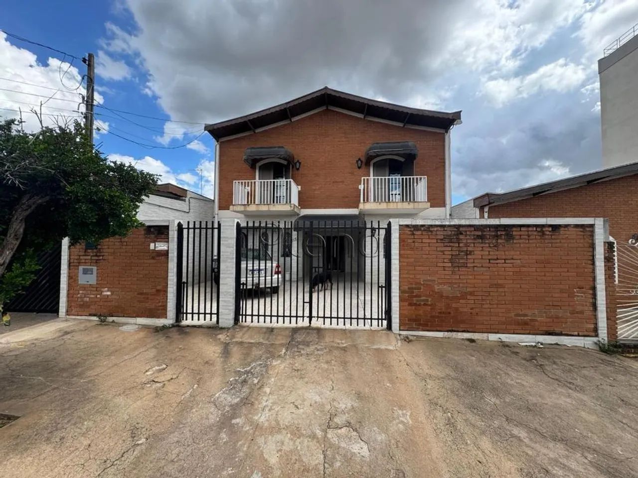 Sobrado à venda em Campinas, Avenida Mirandópolis, com 4 quartos, com 219 m²