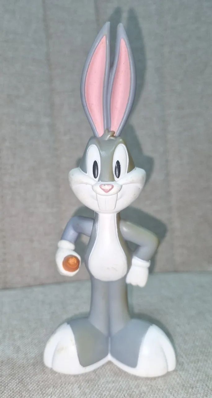 Pernalonga e Lola Bunny McDonald's 2012 - Foto 2