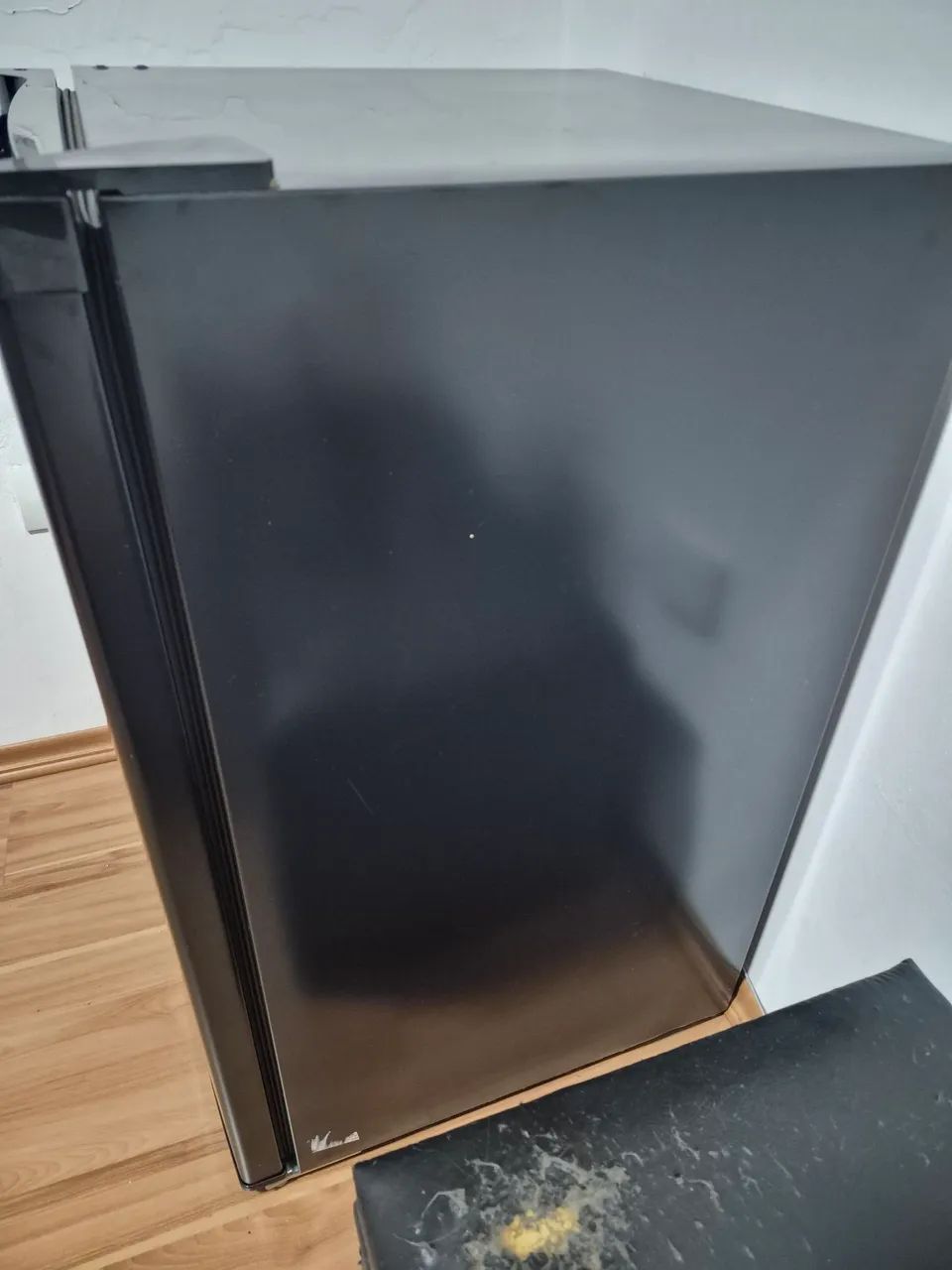 Frigobar Preto Midea 124L - Foto 5